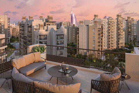 Appartamento a Umm Suqeim, Dubai, EAU 4 camere da letto, 255 mq. № 734369