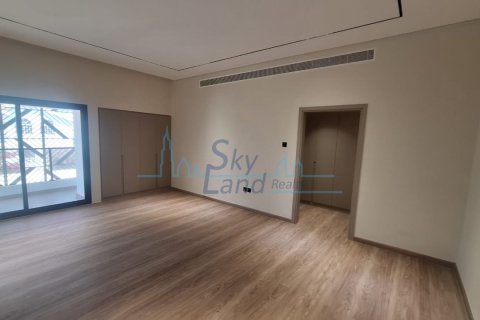 Villa te huur in Umm Suqeim, Dubai, VAE 4 slaapkamers, 371.6 vr.m., nr 582997 - foto 4