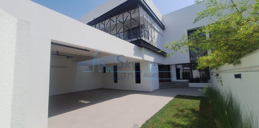 Villa in Umm Suqeim, Dubai, VAE 4 slaapkamers, 371.6 vr.m. nr 582997