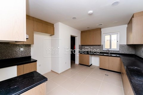 Vila u Dubai, UAE 5 spavaćih soba, 514 m2 Br. 718192 - fotografija 8