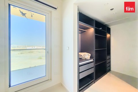 Appartamento in vendita a Dubai, EAU 3 camere da letto, 194.4 mq. № 718193 - foto 12