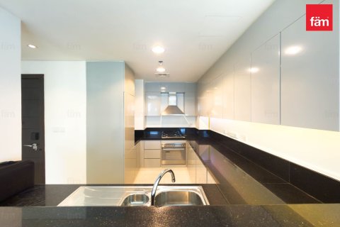 Appartamento in vendita a Dubai, EAU 3 camere da letto, 194.4 mq. № 718193 - foto 2