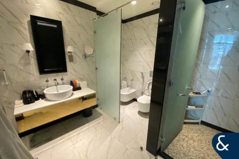 Зняти в оренду квартиру в Бизнес-Бэй, Дубай, ОАЕ 1 спальня, 75м2, № 685217 - фото 8