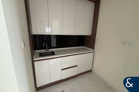 Huvila Al Furjan, Dubai, Arabiemiraatit 5 makuuhuonetta, 604 m2 № 685216 - kuva 17