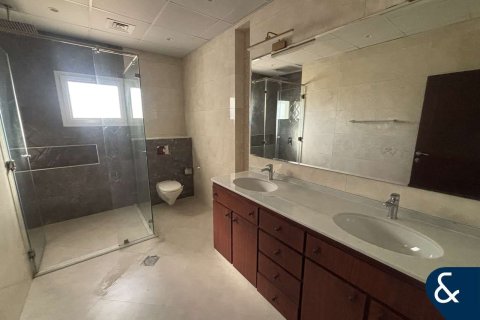 Huvila Al Furjan, Dubai, Arabiemiraatit 5 makuuhuonetta, 604 m2 № 685216 - kuva 12