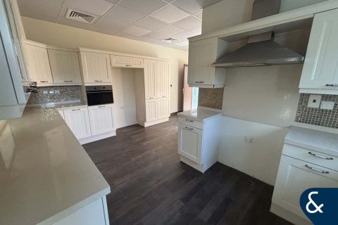 Huvila Al Furjan, Dubai, Arabiemiraatit 5 makuuhuonetta, 604 m2 № 685216 - kuva 6