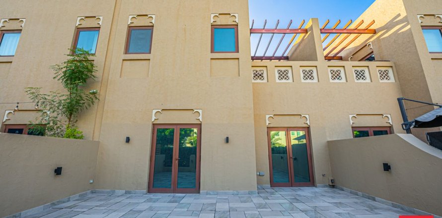 Villa i Al Furjan, Dubai, UAE 3 soveværelser, 224 kvm № 709986