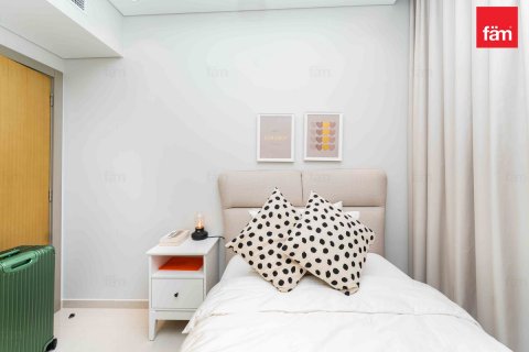 Lägenhet till försäljning i Business Bay, Dubai, UAE 2 sovrum, 75.4 kvm Nr. 621674 - fotografi 11