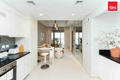 Lägenhet till försäljning i Business Bay, Dubai, UAE 2 sovrum, 75.4 kvm Nr. 621674 - fotografi 1