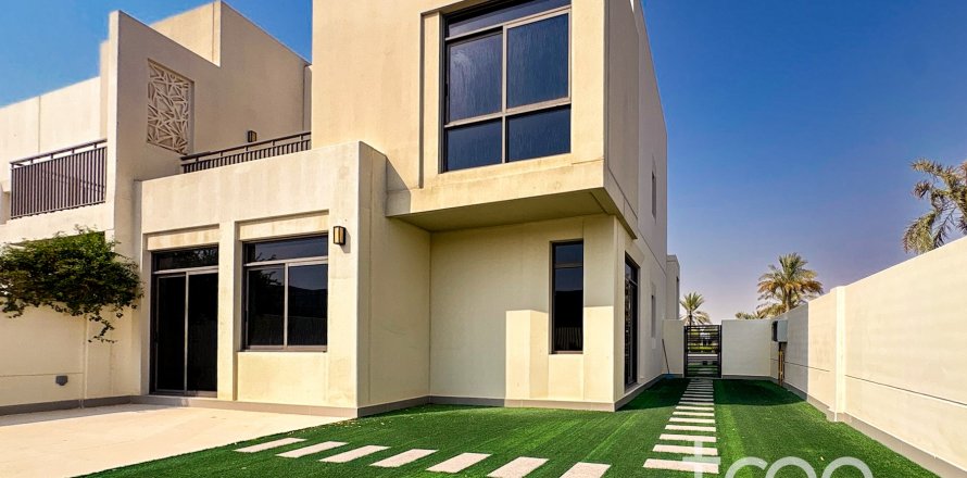 Városi lakóépület itt: Town Square, Dubai, EAE, 4 hálószoba, 219.53 m², azonosító: 753786