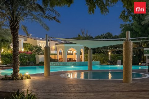 Városi lakóépület itt: Motor City, Dubai, EAE, 4 hálószoba, 400 m², azonosító: 660395 - fénykép 25