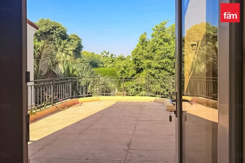 Városi lakóépület itt: Motor City, Dubai, EAE, 4 hálószoba, 400 m², azonosító: 660395 - fénykép 16