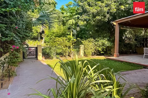 Városi lakóépület itt: Motor City, Dubai, EAE, 4 hálószoba, 400 m², azonosító: 660395 - fénykép 28