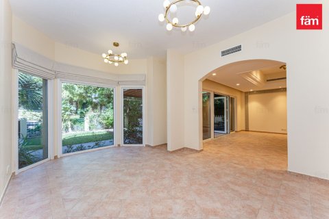 Kuća u nizu u gradu Motor City, Dubai, UAE 4 spavaće sobe, 400 m2 Br. 660395 - Slika 4