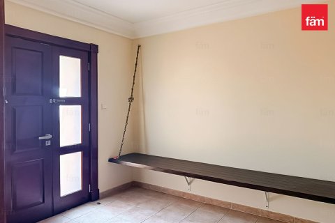 Városi lakóépület itt: Motor City, Dubai, EAE, 4 hálószoba, 400 m², azonosító: 660395 - fénykép 20