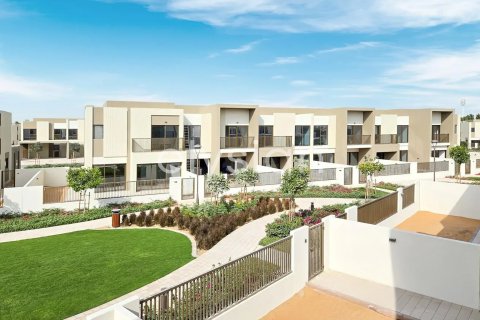 Řadový dům v Dubai Land, Dubai, SAE 3 ložnice, 165 m² Č.: 586185 - fotografie 18