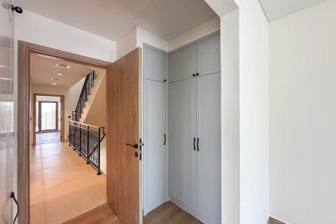 Damac Lagoons, Dubai, UAE의 임대용 타운하우스 침실 5개, 201.32제곱미터 번호 749555 - 사진 10