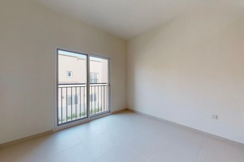 Dubai Land, Dubai, UAE의 임대용 타운하우스 침실 3개, 161제곱미터 번호 749557 - 사진 9