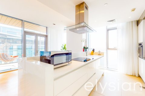 Apartment in Bluewaters, Dubai, UAE 2 bedrooms, 152 sq.m. № 586156 - photo 12