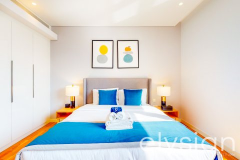 Apartment in Bluewaters, Dubai, UAE 2 bedrooms, 152 sq.m. № 586156 - photo 23