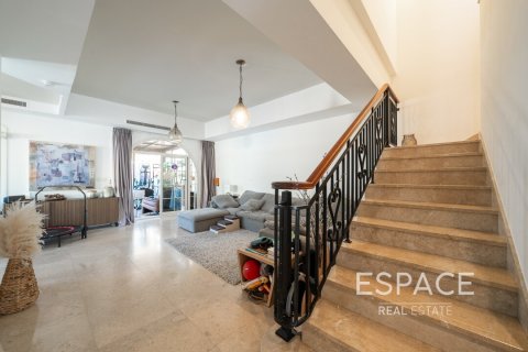 Villa till försäljning i Arabian Ranches, Dubai, UAE 2 sovrum, 237 kvm Nr. 649859 - fotografi 7