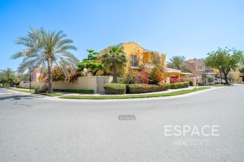 Villa till försäljning i Arabian Ranches, Dubai, UAE 6 sovrum, 480 kvm Nr. 649827 - fotografi 13