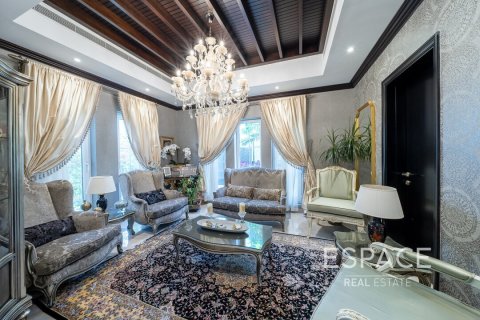 Villa till försäljning i Arabian Ranches, Dubai, UAE 6 sovrum, 480 kvm Nr. 649827 - fotografi 2