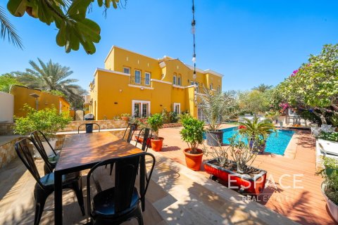 Villa till försäljning i Arabian Ranches, Dubai, UAE 6 sovrum, 480 kvm Nr. 649827 - fotografi 1