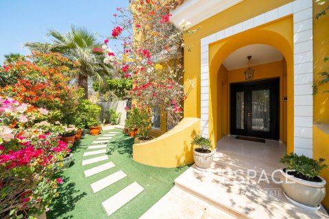 Villa till försäljning i Arabian Ranches, Dubai, UAE 6 sovrum, 480 kvm Nr. 649827 - fotografi 14