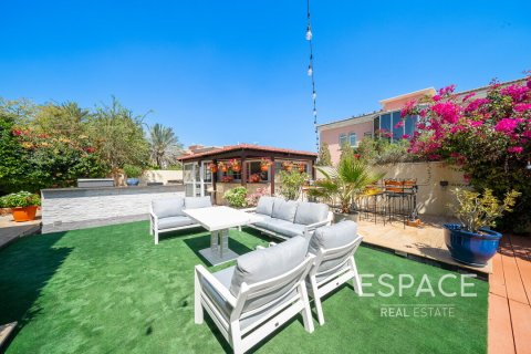 Villa till försäljning i Arabian Ranches, Dubai, UAE 6 sovrum, 480 kvm Nr. 649827 - fotografi 18