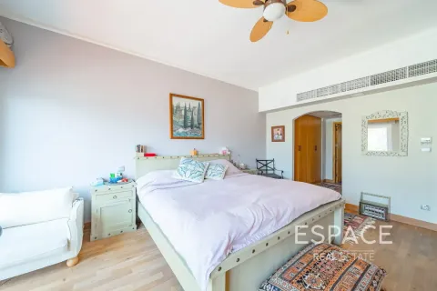 Vila u gradu Meadows, Dubai, UAE 5 spavaće sobe, 353 m2 Br. 649828 - Slika 13