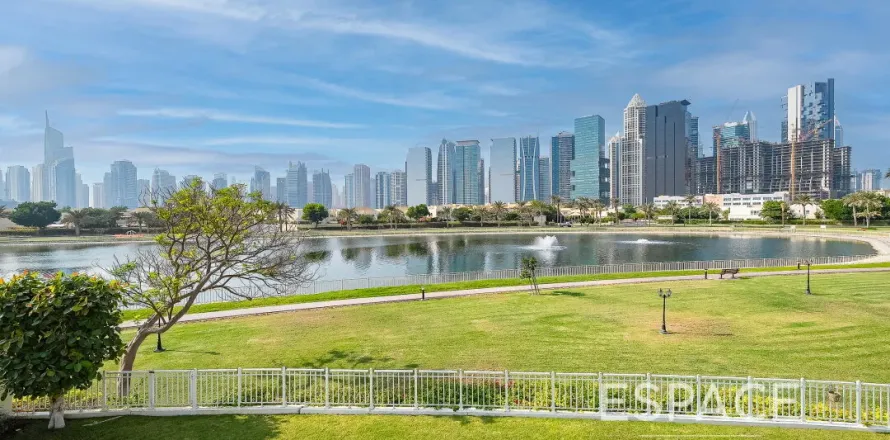 Vila u gradu Meadows, Dubai, UAE 5 spavaće sobe, 353 m2 Br. 649828