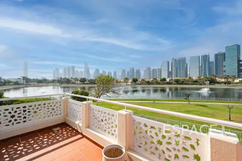 Vila u gradu Meadows, Dubai, UAE 5 spavaće sobe, 353 m2 Br. 649828 - Slika 9