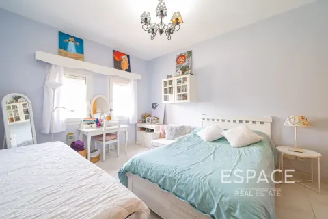 Vila u gradu Meadows, Dubai, UAE 5 spavaće sobe, 353 m2 Br. 649828 - Slika 11