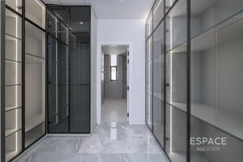 Vila u gradu Jumeirah Park, Dubai, UAE 6 spavaće sobe, 687 m2 Br. 649824 - Slika 13