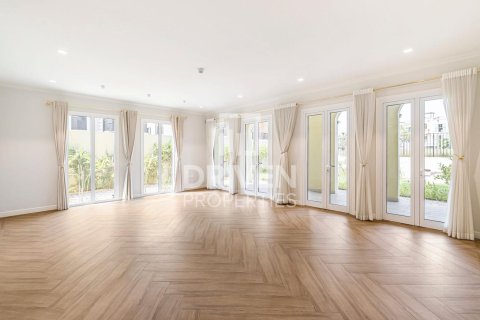 Vila di Jumeirah, Dubai, UAE 4 bilik tidur, 384.99 meter persegi № 744814 - foto 5