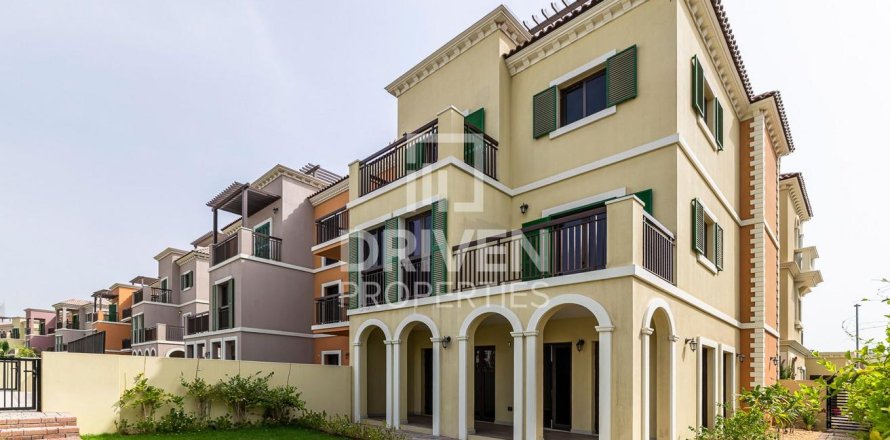 Vila di Jumeirah, Dubai, UAE 4 bilik tidur, 384.99 meter persegi № 744814