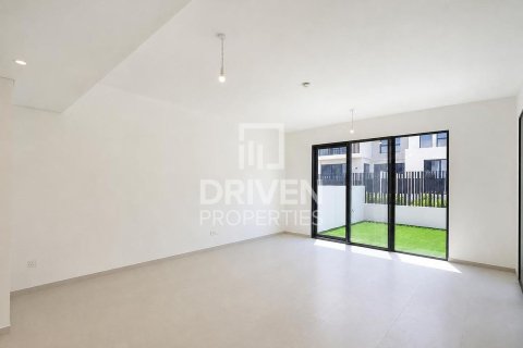 Villa sa Jebel Ali, Dubai, UAE 4 silid-tulugan, 252.05 sq.m. № 744809 - larawan 3
