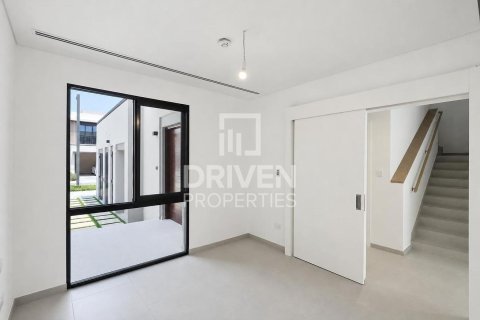 Villa sa Jebel Ali, Dubai, UAE 4 silid-tulugan, 252.05 sq.m. № 744809 - larawan 5