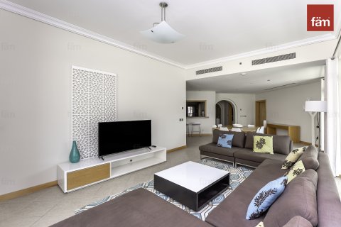 Apartmán v Palm Jumeirah, Dubai, SAE 5 spální, 209.6 m2 č. 682147 - Fotografia 18