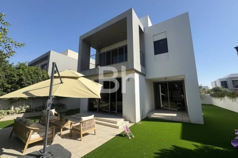 Снять в аренду виллу в Дубай Хилс Эстейт, ОАЭ 3 спальни, 428м2, № 614807 - фото 1