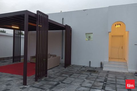 Villa in Al Wasl, Dubai, UAE 7 bedrooms, 929 sq.m. № 645918 - photo 4