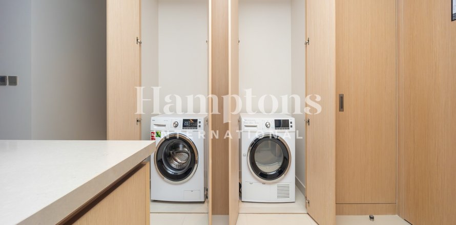 Apartament în Downtown Dubai (Downtown Burj Dubai), Dubai, EAU 3 dormitoare, 141.23 mp.  №693785