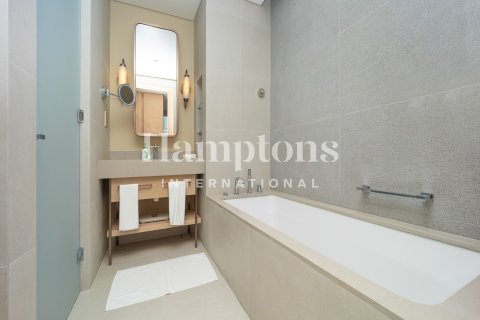 Apartament de închiriat în Downtown Dubai (Downtown Burj Dubai), Dubai, EAU 3 dormitoare, 141.23021157 mp.  №693785 - poză 24