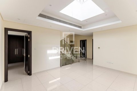Townhouse til leje i Meydan, Dubai, UAE 4 soveværelser, 218.04 kvm № 754225 - foto 12