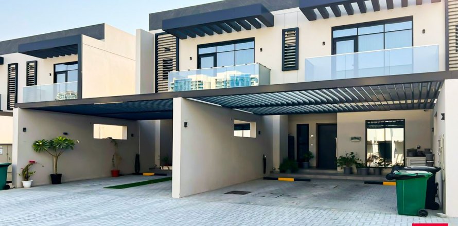 Al Furjan、Dubai、UAEにあるタウンハウス 4ベッドルーム、177.4 m2 No701510