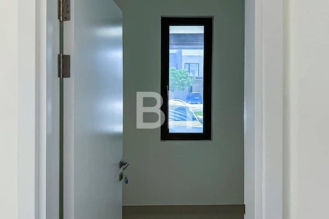 Снять в аренду таунхаус в Dubai South (Dubai World Central), Дубай, ОАЭ 4 спальни, 281м2, № 614822 - фото 9