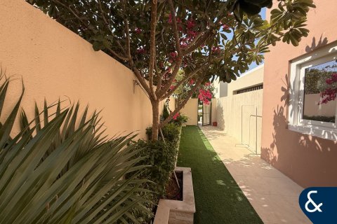 Vilă de vânzare în Dubai Land, Dubai, EAU 4 dormitoare, 223 mp.  №697772 - poză 4