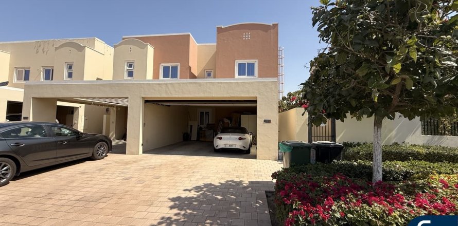 Vilă în Dubai Land, Dubai, EAU 4 dormitoare, 223 mp.  №697772