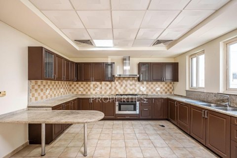 ویلا برای اجاره در Dubai Sports City، Dubai، امارات متحده عربی 5 خوابه ، 542 متر مربع ، شماره 684576 - تصویر 18